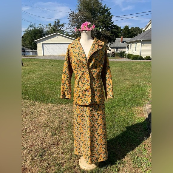 70s 2 piece blazer skirt set by Serbin by Muriel Ryan - Picture 1 of 9